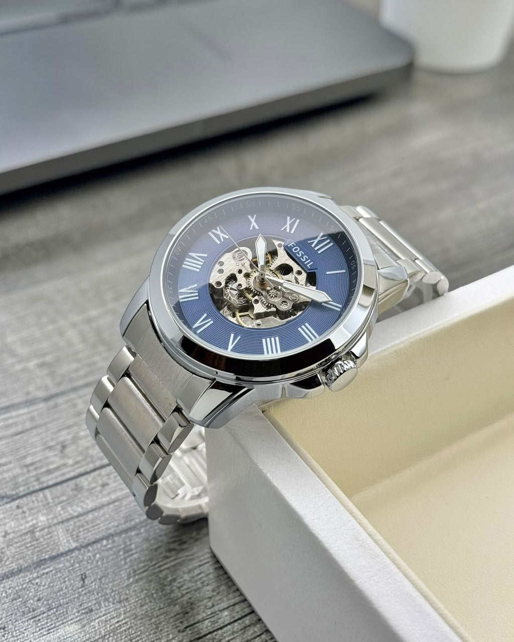 fashion is FOSSIL