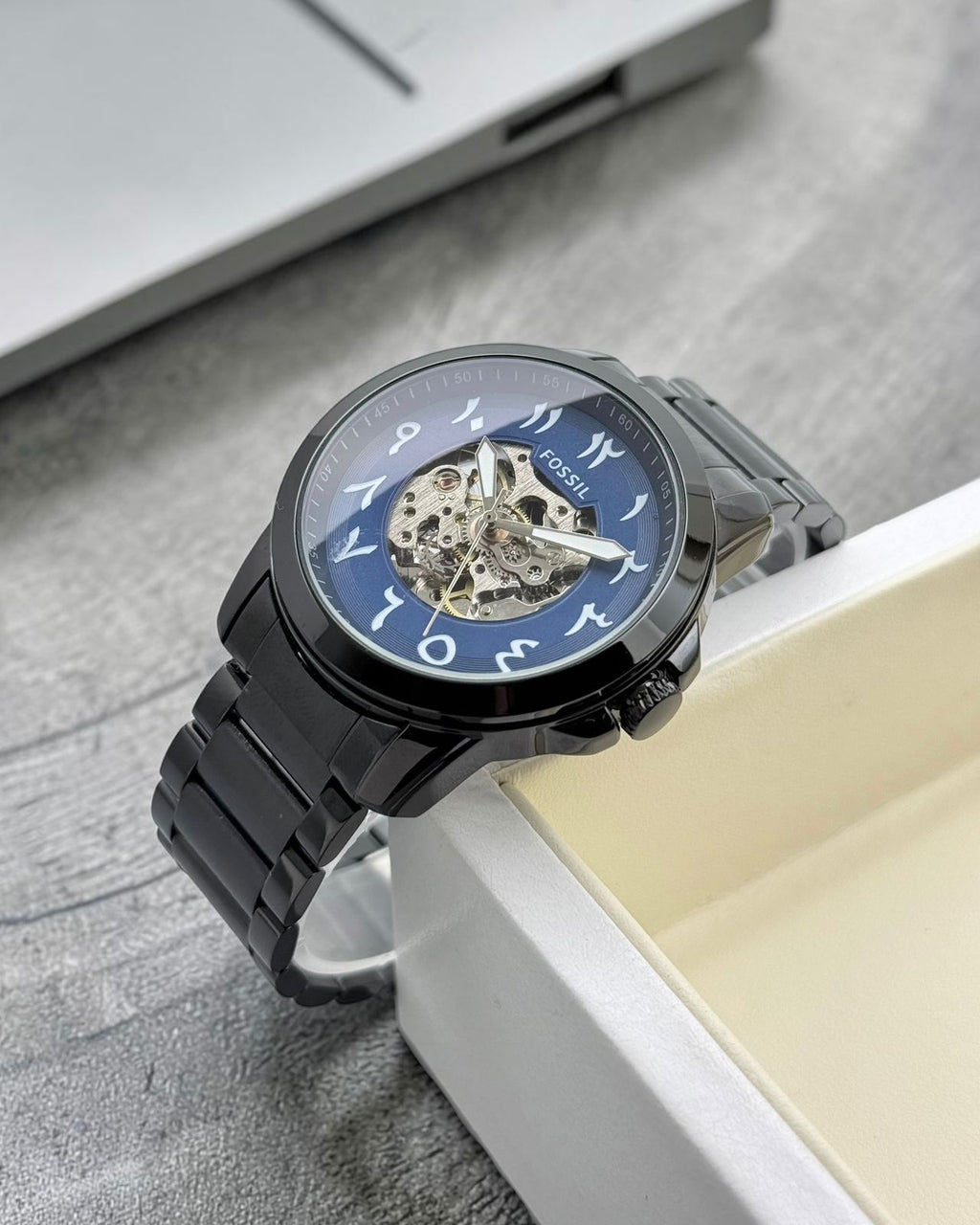 fashion is FOSSIL